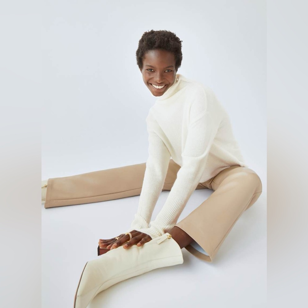 WILFRED CYPRIE CASHMERE SWEATER